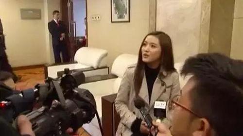 爆料美女老板视频大全,一场视觉与权力的盛宴  第2张